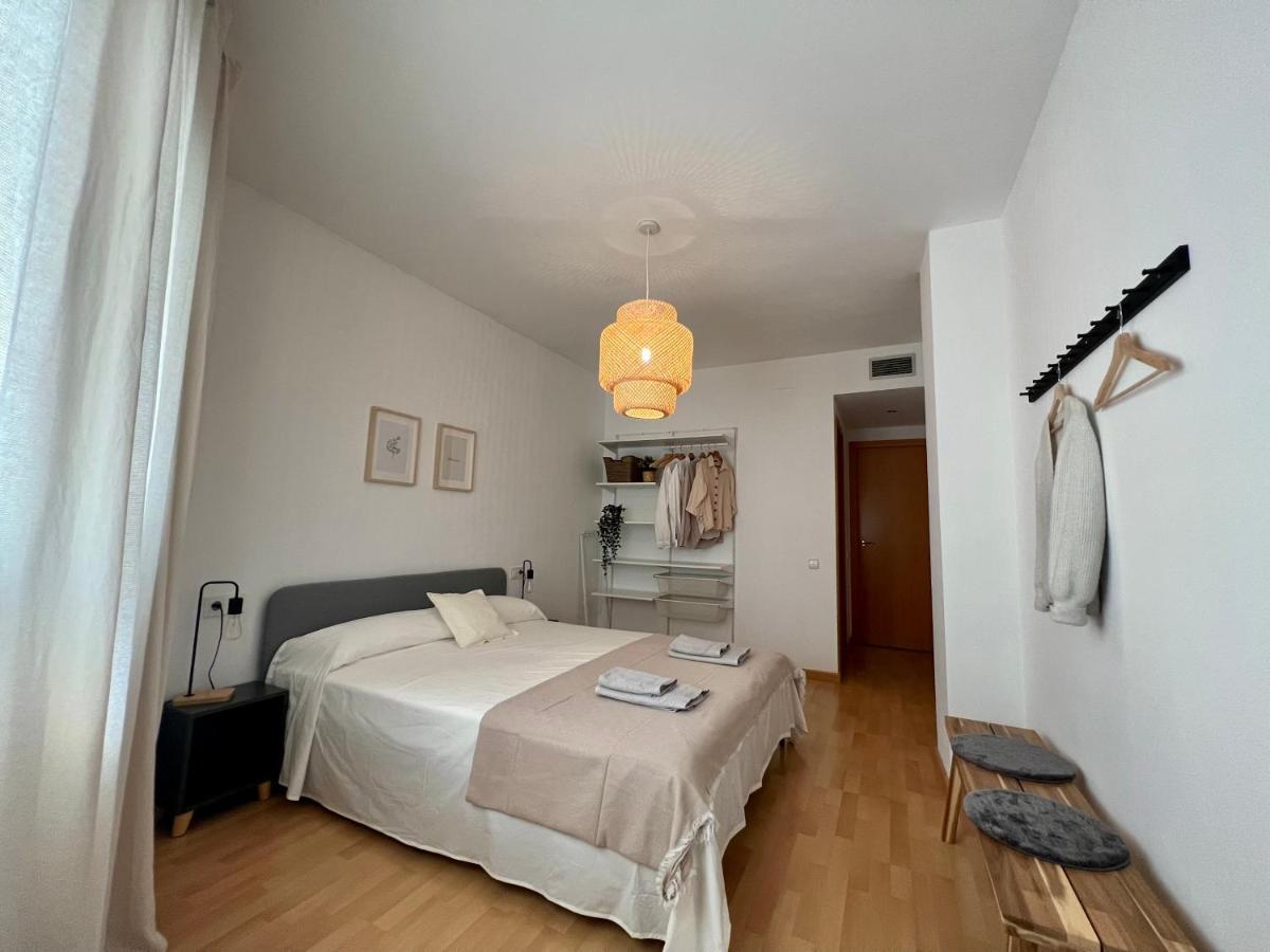 Cozy Apartment Well-Located In Terrassa, Barcelona Eksteriør billede