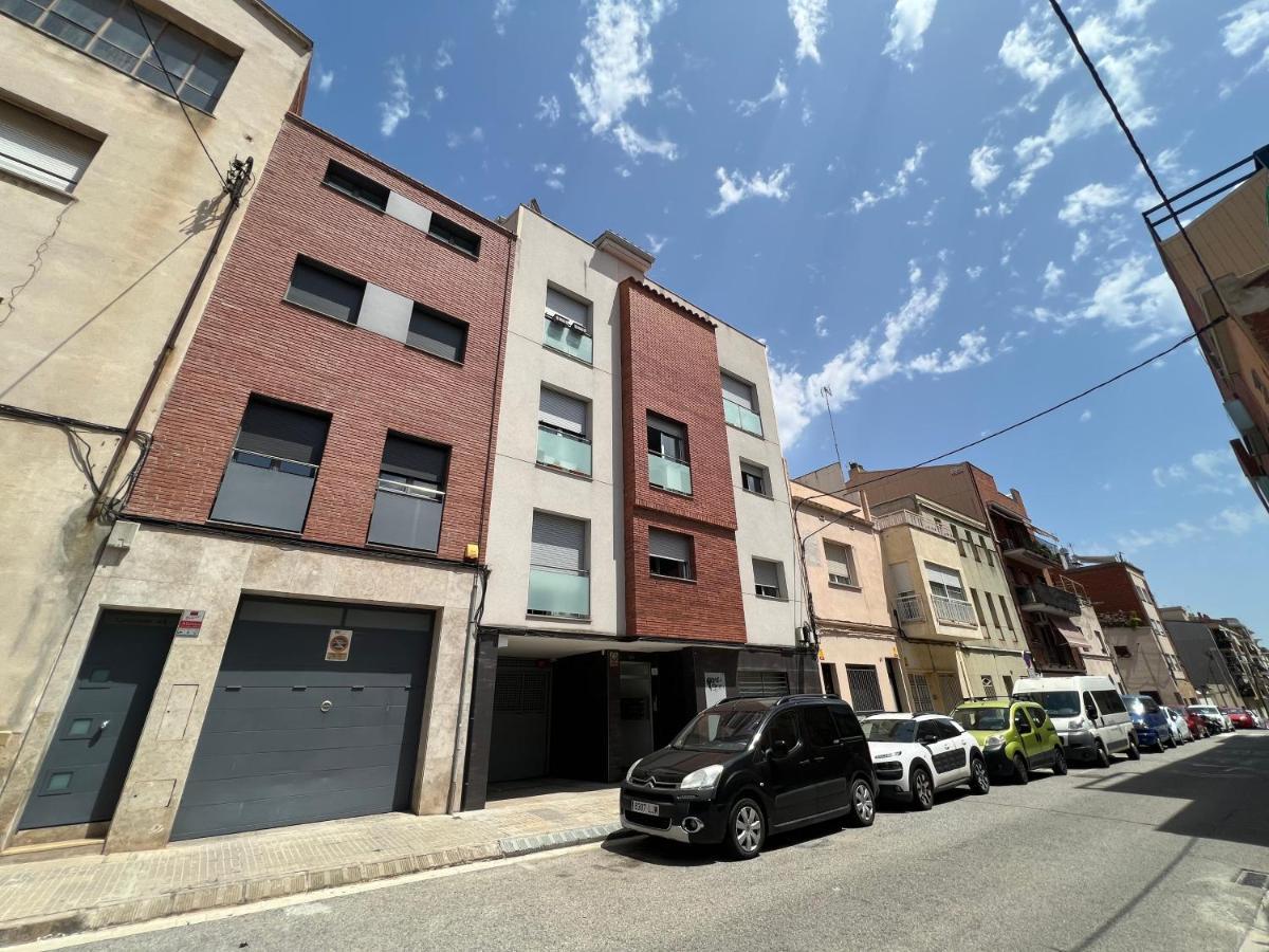 Cozy Apartment Well-Located In Terrassa, Barcelona Eksteriør billede